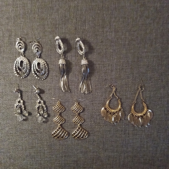 Women's earrings bundle - Picture 2 of 2